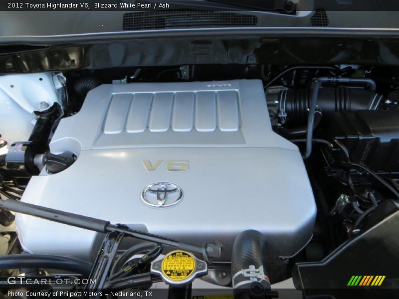 Blizzard White Pearl / Ash 2012 Toyota Highlander V6