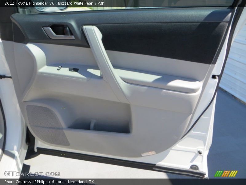 Blizzard White Pearl / Ash 2012 Toyota Highlander V6