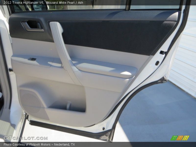 Blizzard White Pearl / Ash 2012 Toyota Highlander V6
