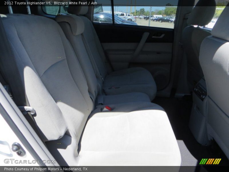 Blizzard White Pearl / Ash 2012 Toyota Highlander V6