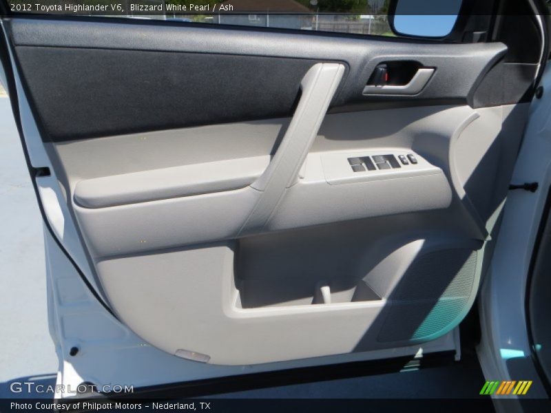 Blizzard White Pearl / Ash 2012 Toyota Highlander V6