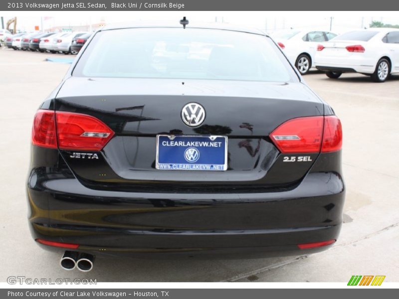 Black Uni / Cornsilk Beige 2013 Volkswagen Jetta SEL Sedan