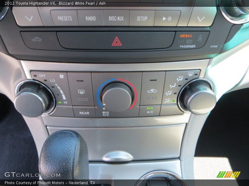 Blizzard White Pearl / Ash 2012 Toyota Highlander V6