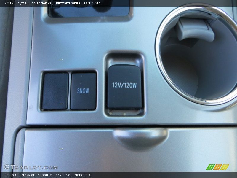 Blizzard White Pearl / Ash 2012 Toyota Highlander V6