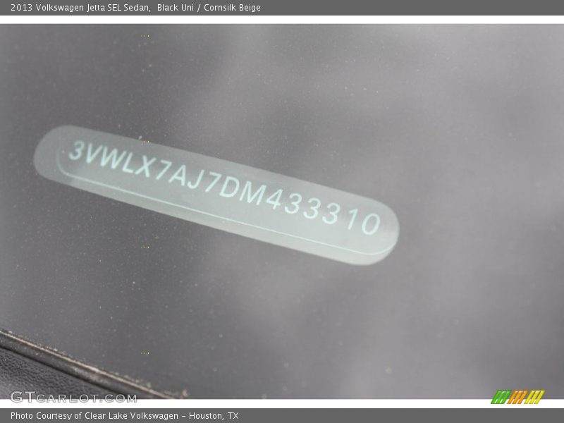 Black Uni / Cornsilk Beige 2013 Volkswagen Jetta SEL Sedan
