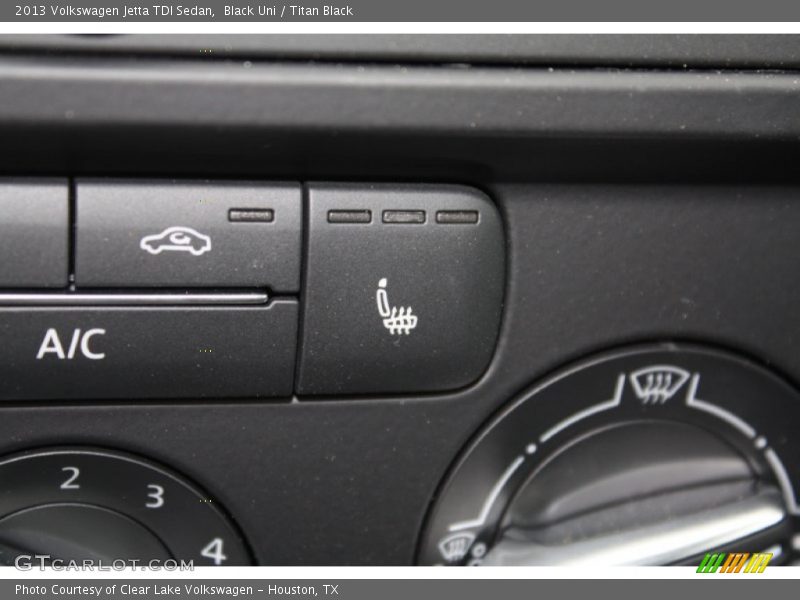 Black Uni / Titan Black 2013 Volkswagen Jetta TDI Sedan
