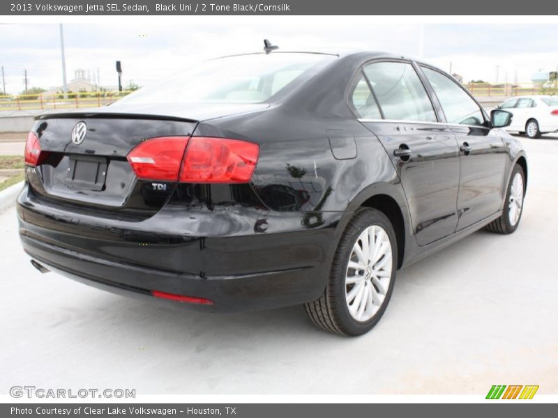 Black Uni / 2 Tone Black/Cornsilk 2013 Volkswagen Jetta SEL Sedan