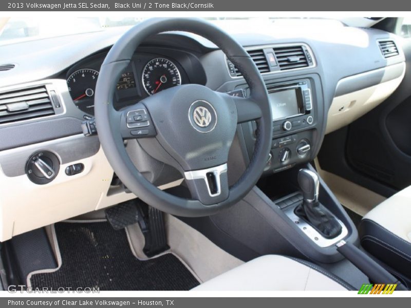 Black Uni / 2 Tone Black/Cornsilk 2013 Volkswagen Jetta SEL Sedan