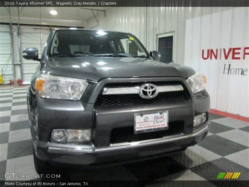 Magnetic Gray Metallic / Graphite 2010 Toyota 4Runner SR5