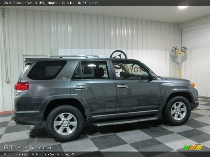 Magnetic Gray Metallic / Graphite 2010 Toyota 4Runner SR5