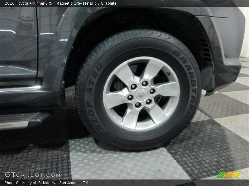 Magnetic Gray Metallic / Graphite 2010 Toyota 4Runner SR5