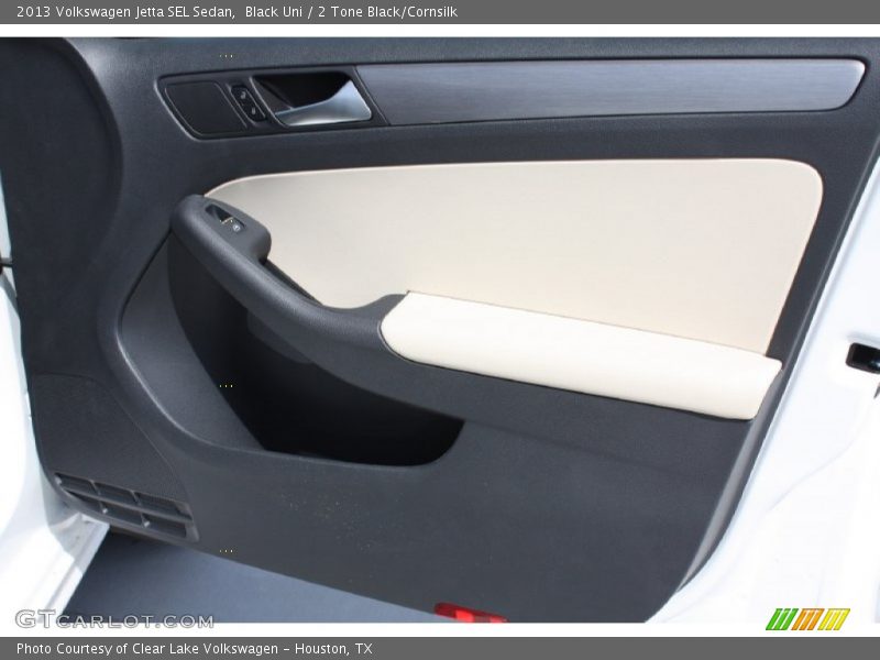 Black Uni / 2 Tone Black/Cornsilk 2013 Volkswagen Jetta SEL Sedan