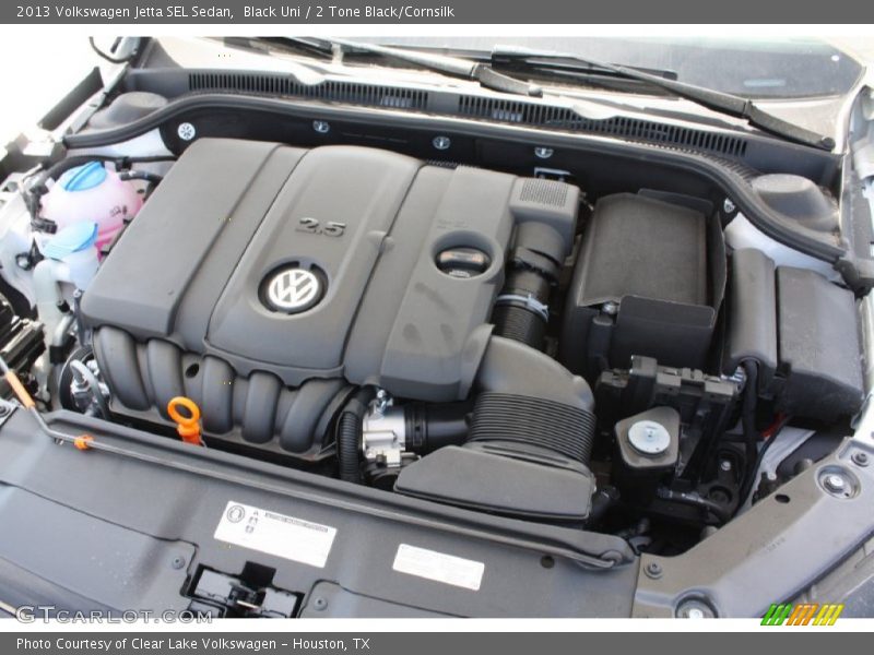 Black Uni / 2 Tone Black/Cornsilk 2013 Volkswagen Jetta SEL Sedan