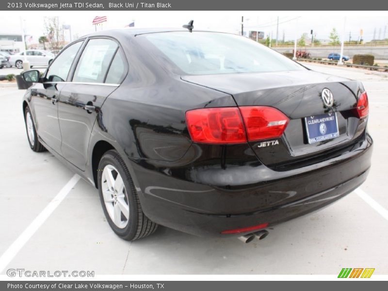 Black Uni / Titan Black 2013 Volkswagen Jetta TDI Sedan