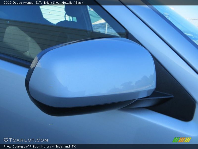 Bright Silver Metallic / Black 2012 Dodge Avenger SXT