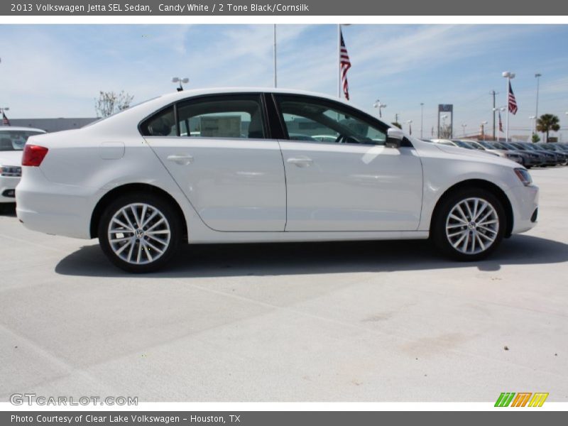 Candy White / 2 Tone Black/Cornsilk 2013 Volkswagen Jetta SEL Sedan