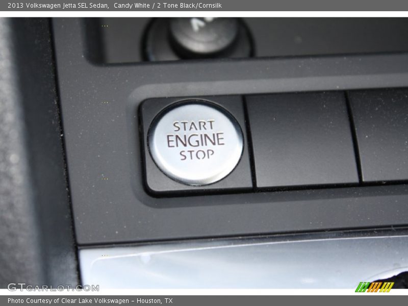 Candy White / 2 Tone Black/Cornsilk 2013 Volkswagen Jetta SEL Sedan