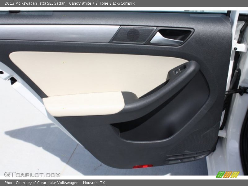 Candy White / 2 Tone Black/Cornsilk 2013 Volkswagen Jetta SEL Sedan