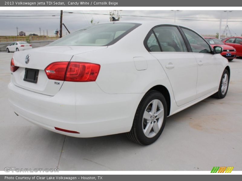 Candy White / Cornsilk Beige 2013 Volkswagen Jetta TDI Sedan