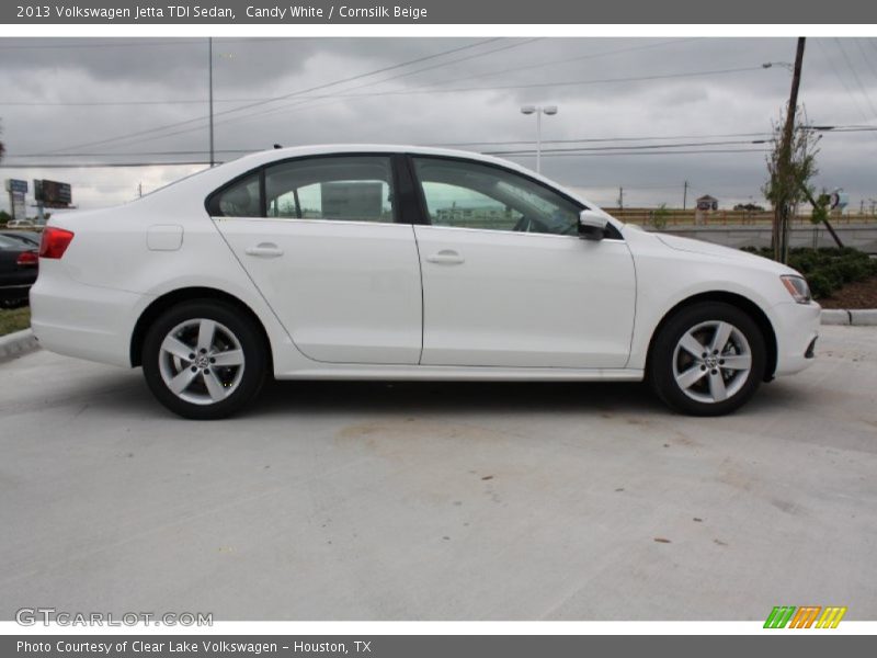 Candy White / Cornsilk Beige 2013 Volkswagen Jetta TDI Sedan