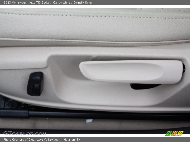 Candy White / Cornsilk Beige 2013 Volkswagen Jetta TDI Sedan