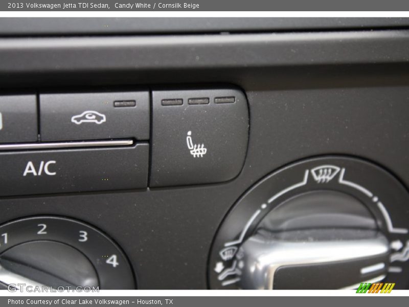 Candy White / Cornsilk Beige 2013 Volkswagen Jetta TDI Sedan