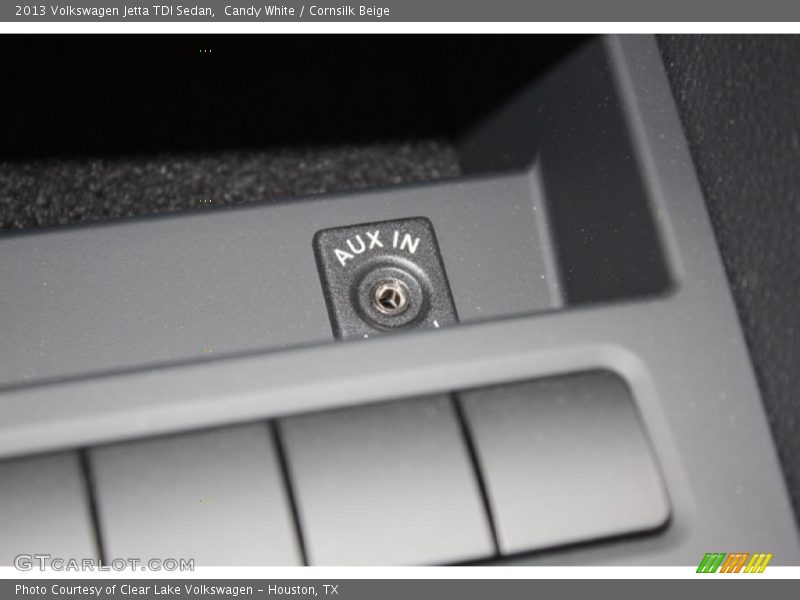Candy White / Cornsilk Beige 2013 Volkswagen Jetta TDI Sedan