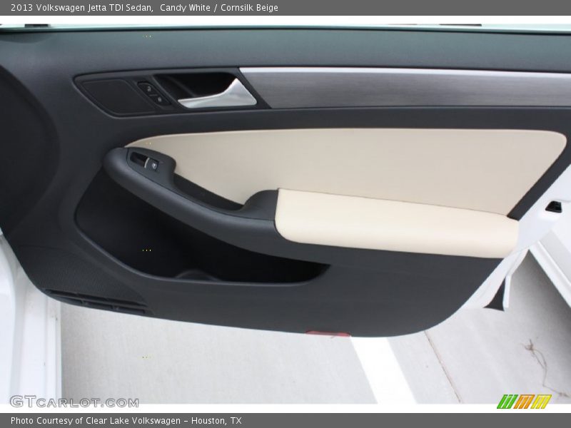 Candy White / Cornsilk Beige 2013 Volkswagen Jetta TDI Sedan