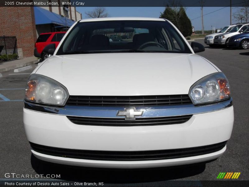 White / Gray 2005 Chevrolet Malibu Sedan