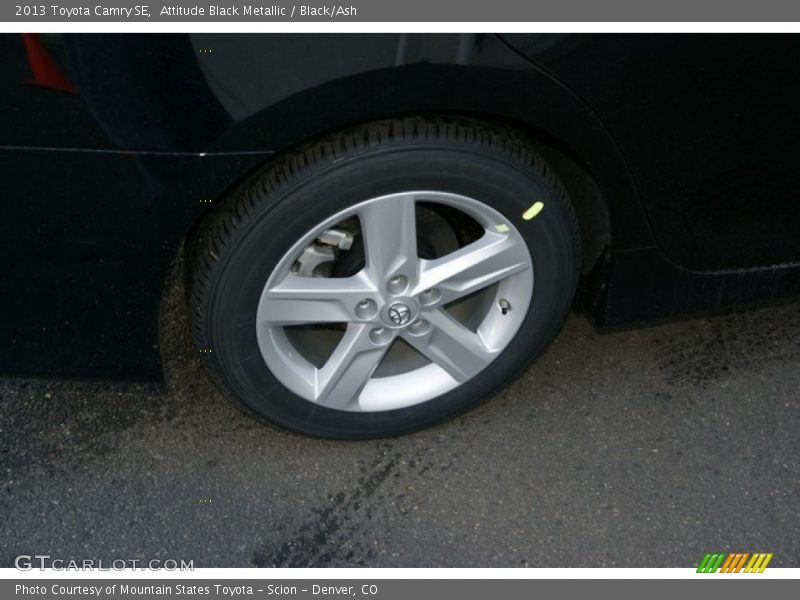 Attitude Black Metallic / Black/Ash 2013 Toyota Camry SE