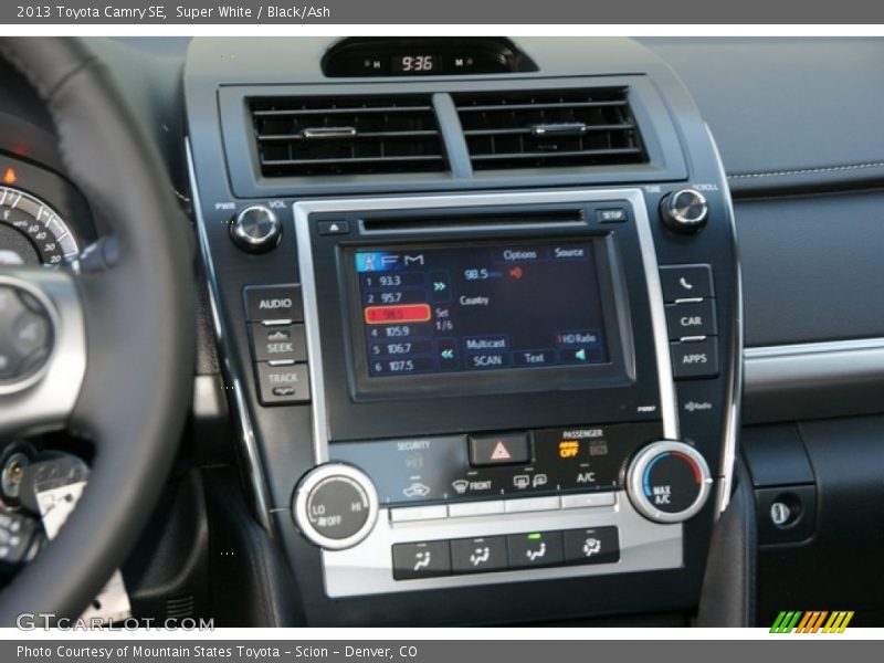 Super White / Black/Ash 2013 Toyota Camry SE