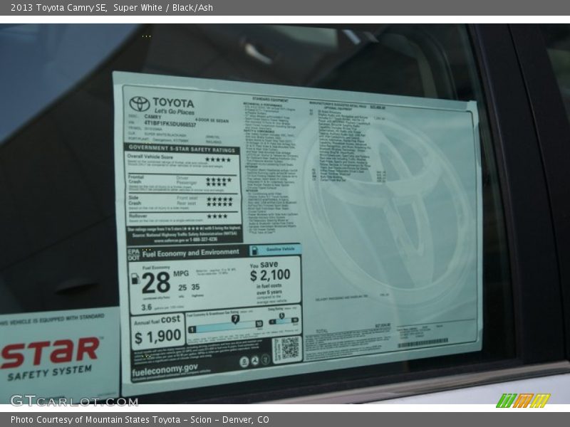 Super White / Black/Ash 2013 Toyota Camry SE