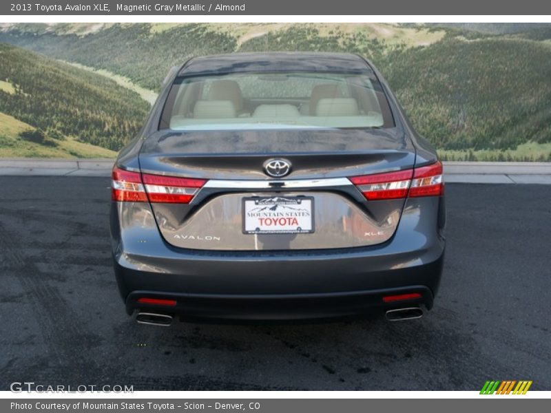 Magnetic Gray Metallic / Almond 2013 Toyota Avalon XLE