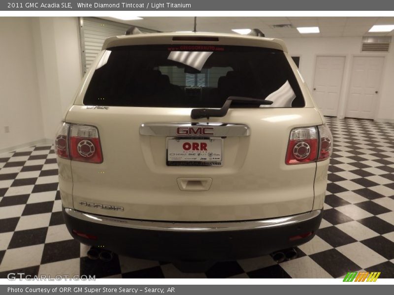 White Diamond Tintcoat / Light Titanium 2011 GMC Acadia SLE