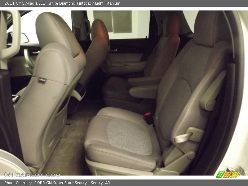 White Diamond Tintcoat / Light Titanium 2011 GMC Acadia SLE