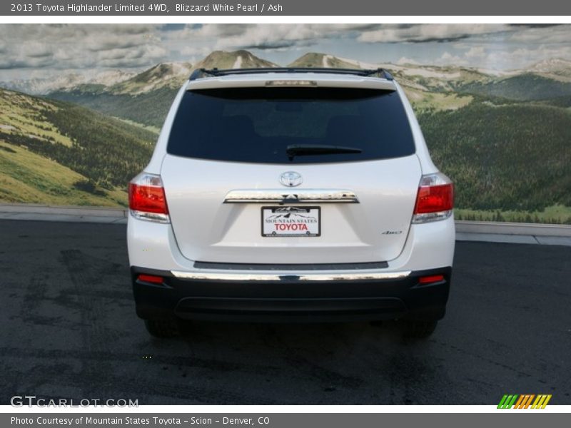 Blizzard White Pearl / Ash 2013 Toyota Highlander Limited 4WD