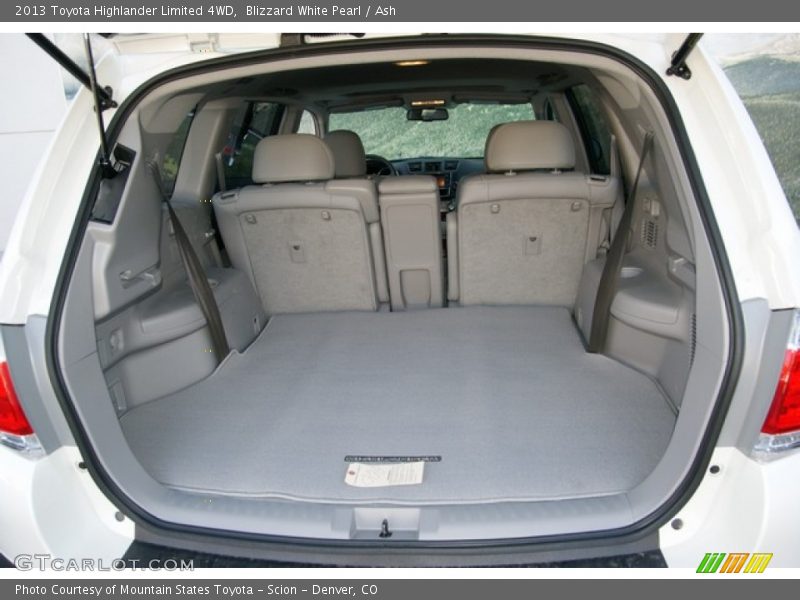 Blizzard White Pearl / Ash 2013 Toyota Highlander Limited 4WD