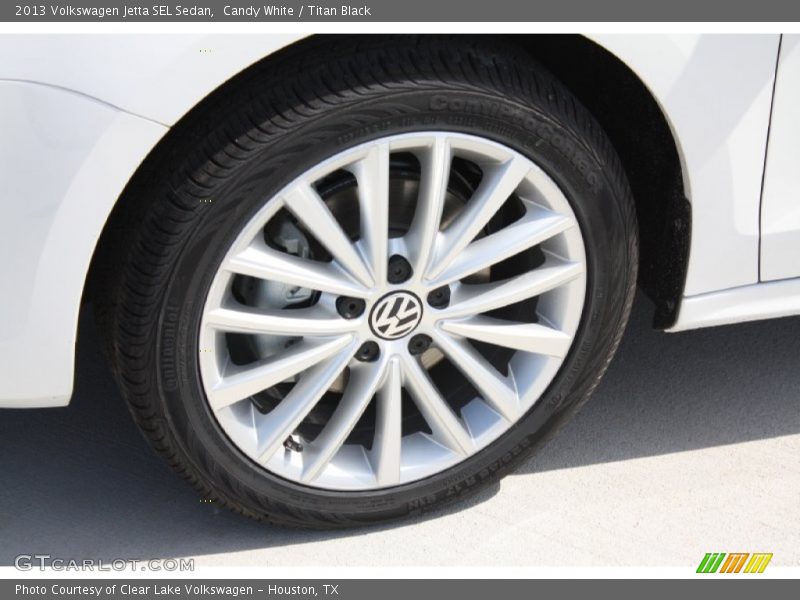 Candy White / Titan Black 2013 Volkswagen Jetta SEL Sedan