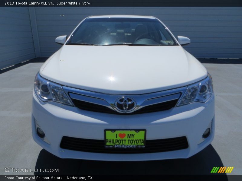 Super White / Ivory 2013 Toyota Camry XLE V6