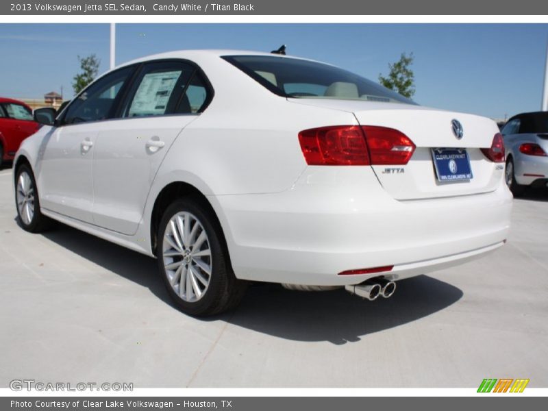 Candy White / Titan Black 2013 Volkswagen Jetta SEL Sedan