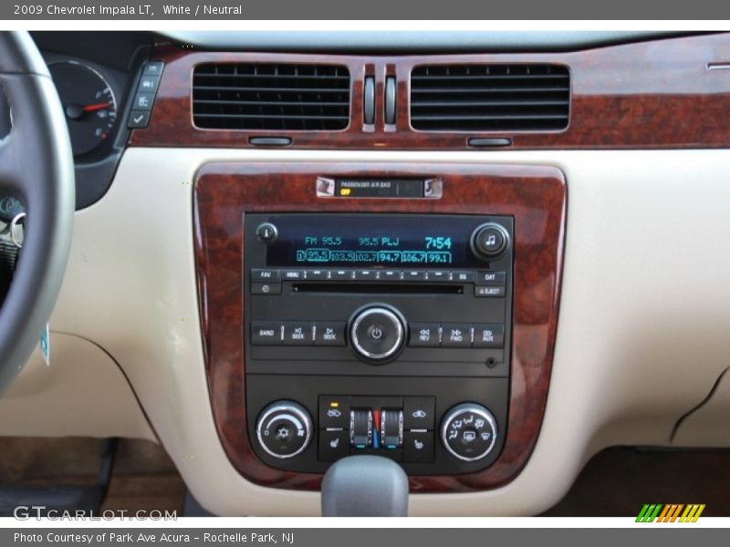 White / Neutral 2009 Chevrolet Impala LT