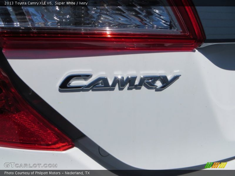 Super White / Ivory 2013 Toyota Camry XLE V6