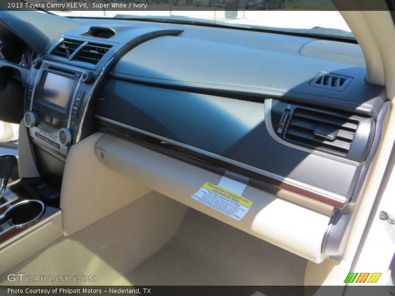 Super White / Ivory 2013 Toyota Camry XLE V6