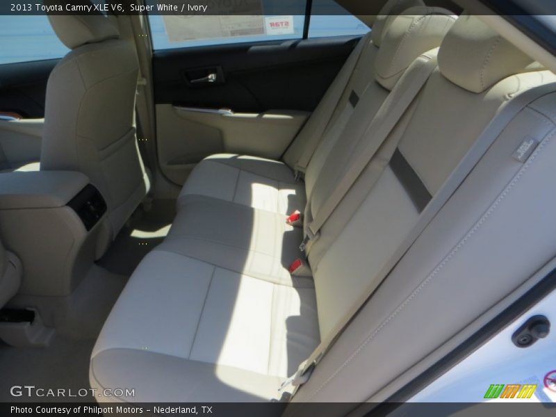 Super White / Ivory 2013 Toyota Camry XLE V6