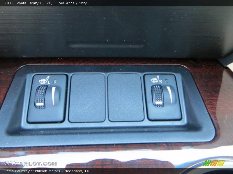 Super White / Ivory 2013 Toyota Camry XLE V6