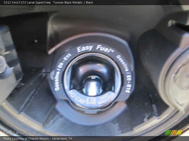 Tuxedo Black Metallic / Black 2013 Ford F150 Lariat SuperCrew