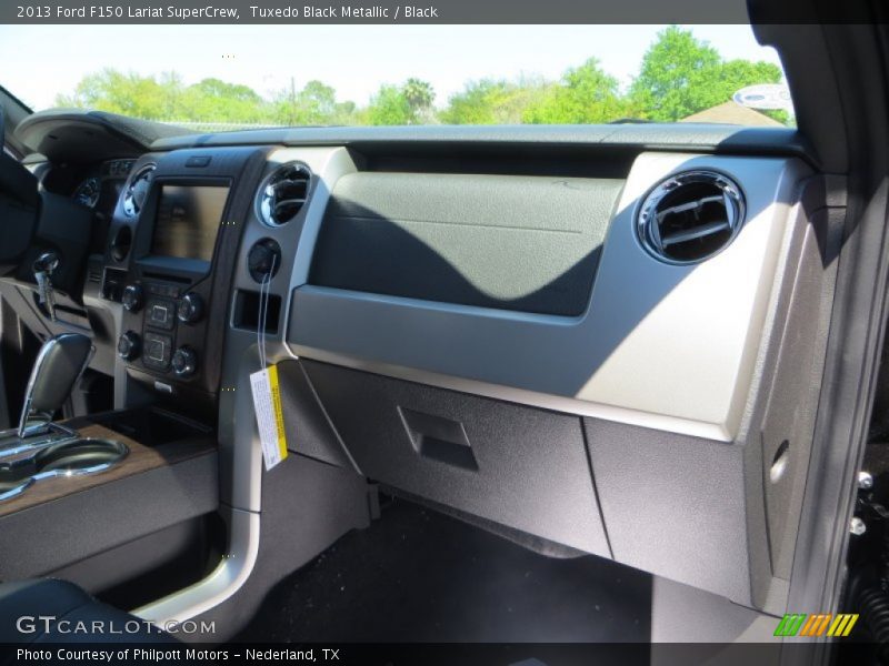 Tuxedo Black Metallic / Black 2013 Ford F150 Lariat SuperCrew
