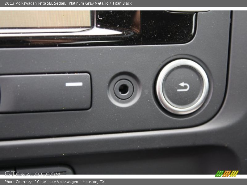 Platinum Gray Metallic / Titan Black 2013 Volkswagen Jetta SEL Sedan