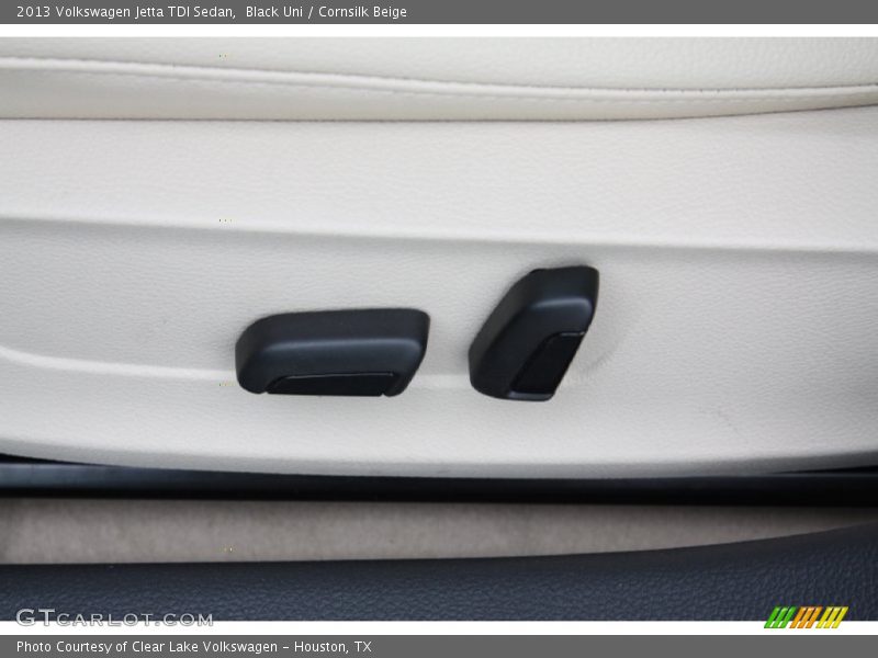 Black Uni / Cornsilk Beige 2013 Volkswagen Jetta TDI Sedan