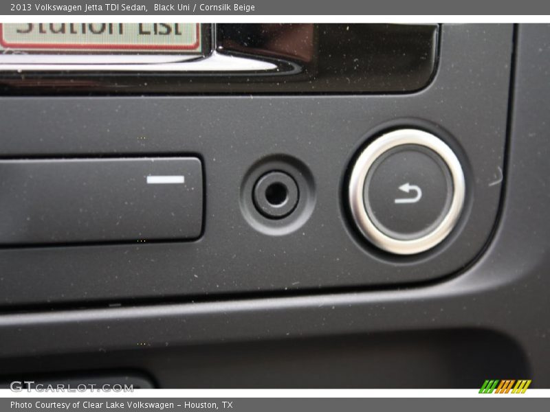 Black Uni / Cornsilk Beige 2013 Volkswagen Jetta TDI Sedan